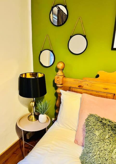 Cosy Cottage In Central Reading Free Parking & Fast Wifi Eksteriør bilde