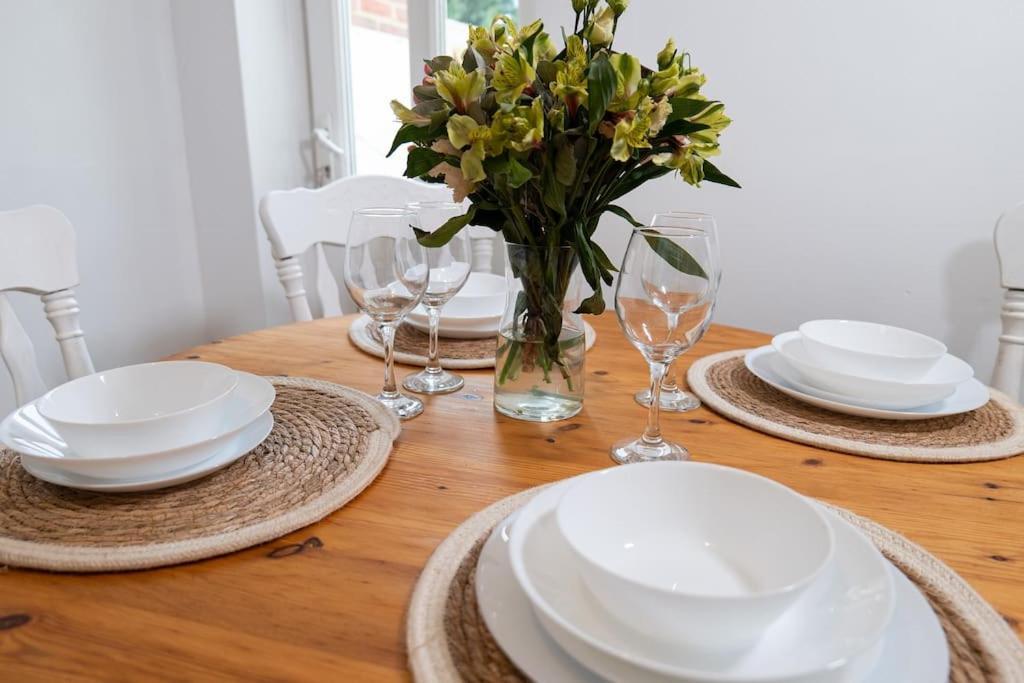 Cosy Cottage In Central Reading Free Parking & Fast Wifi Eksteriør bilde