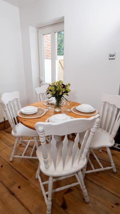 Cosy Cottage In Central Reading Free Parking & Fast Wifi Eksteriør bilde