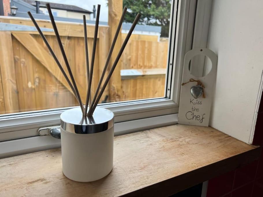 Cosy Cottage In Central Reading Free Parking & Fast Wifi Eksteriør bilde