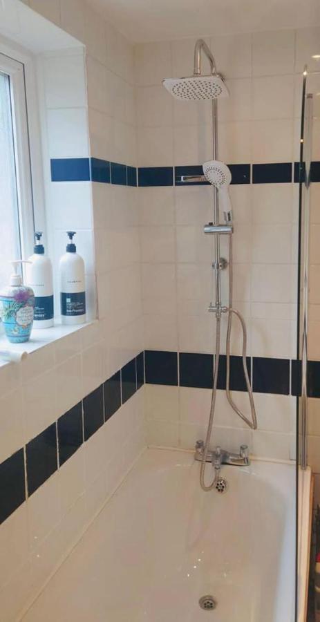 Cosy Cottage In Central Reading Free Parking & Fast Wifi Eksteriør bilde